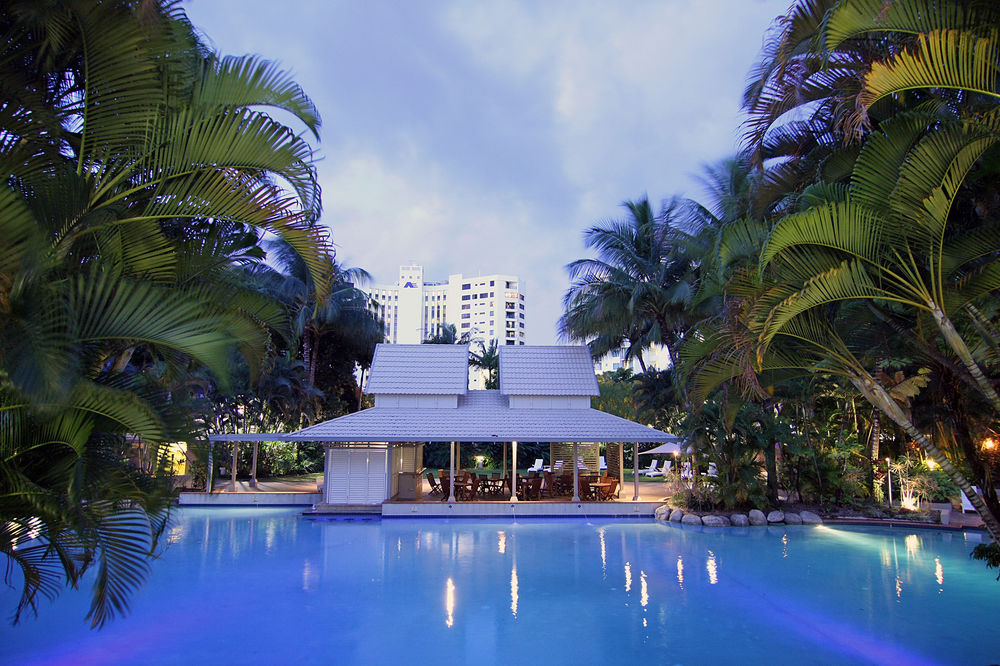Novotel Cairns Oasis Resort image 1